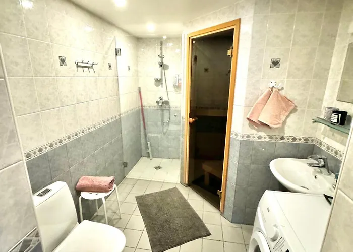 Lovely & Spacious With Sauna تالين