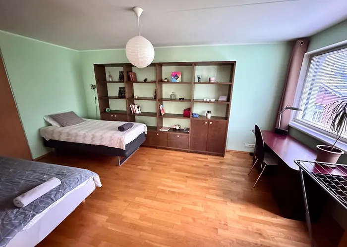 Lovely & Spacious With Sauna شقة